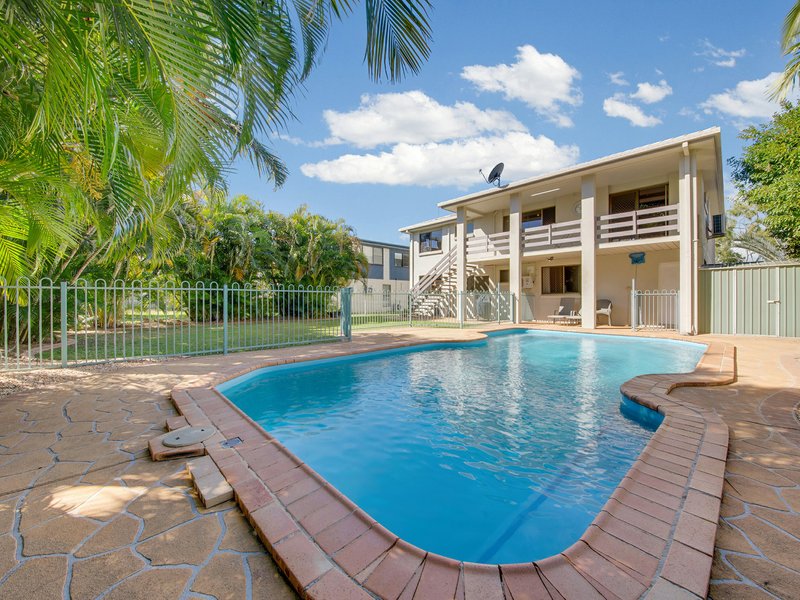 Photo - 77 Tarcoola Drive, Boyne Island QLD 4680 - Image 3