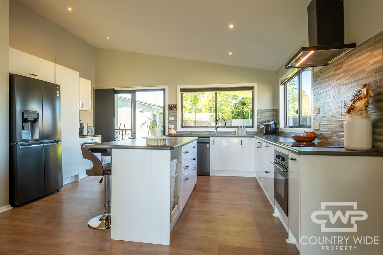 77 Taylor Street, Glen Innes, NSW 2370 - Image 5