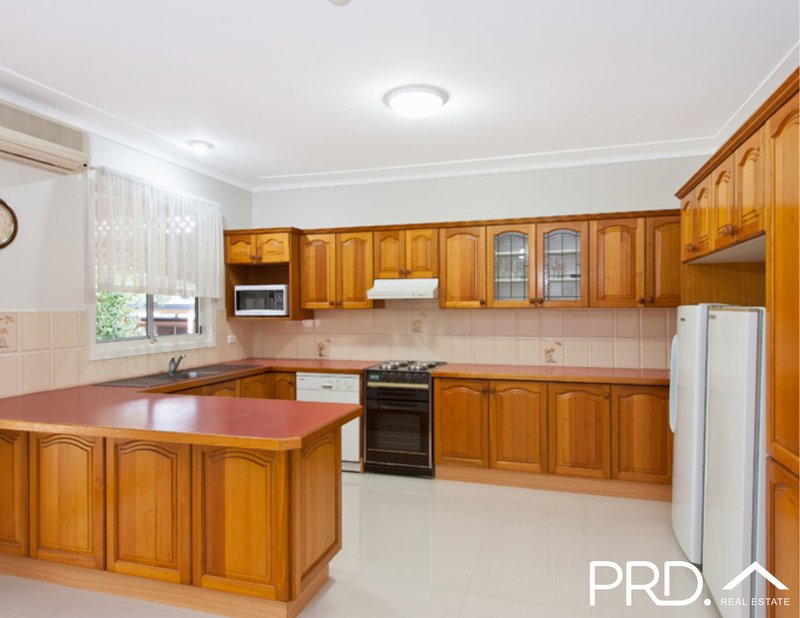 Photo - 77 Thomas Street, Picnic Point NSW 2213 - Image 4