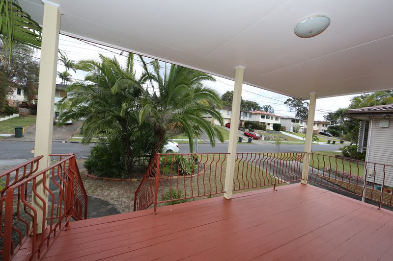 Photo - 77 Valentia Street, Mansfield QLD 4122 - Image 14