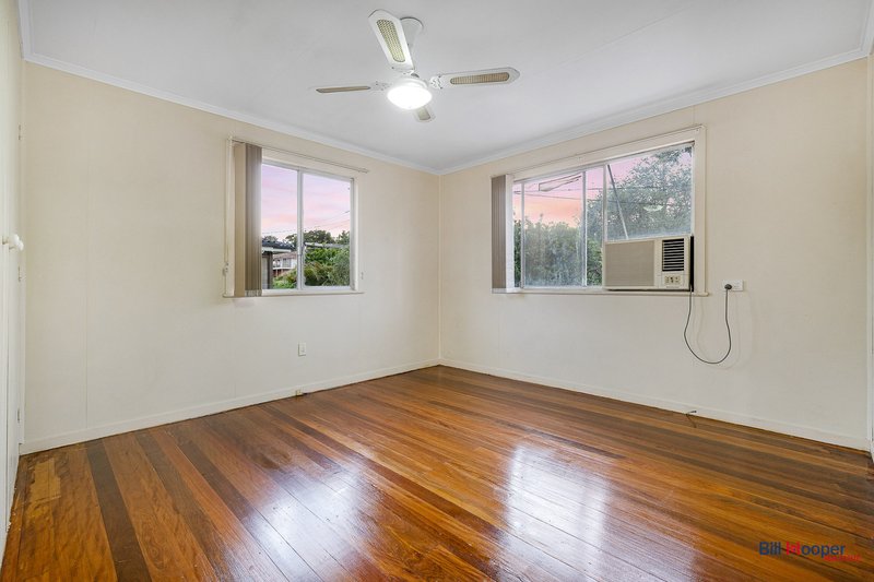 Photo - 77 Valentia Street, Mansfield QLD 4122 - Image 7