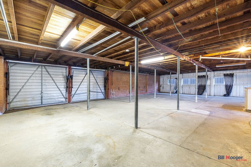 Photo - 77 Valentia Street, Mansfield QLD 4122 - Image 15