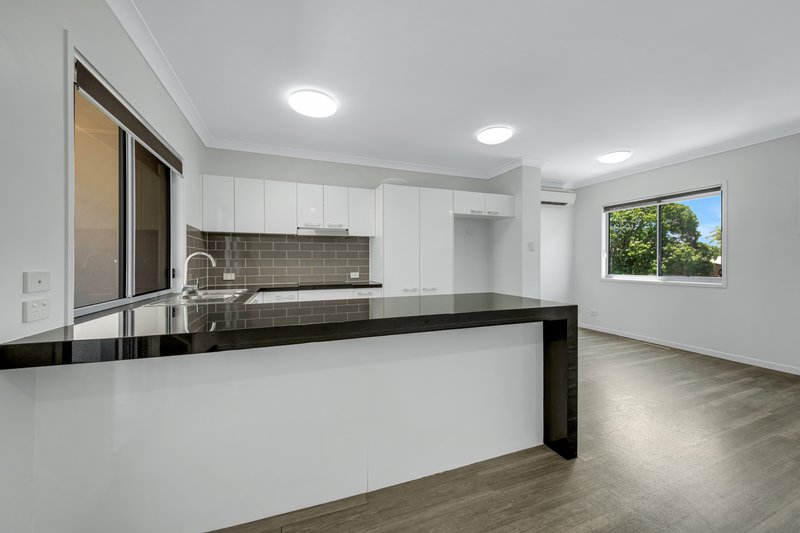 Photo - 7/7 View Street, West Gladstone QLD 4680 - Image 3