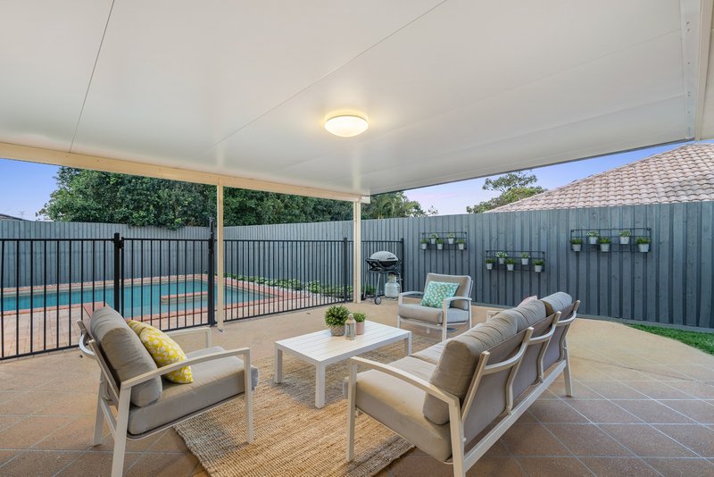 Photo - 77 Warrego Crescent, Murrumba Downs QLD 4503 - Image 15