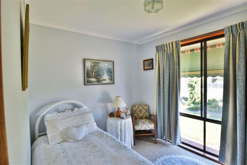 Photo - 77 Westbury Place, Deloraine TAS 7304 - Image 16