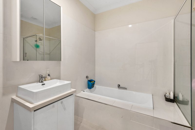 Photo - 7/70 Hazel Glen Drive, Doreen VIC 3754 - Image 11