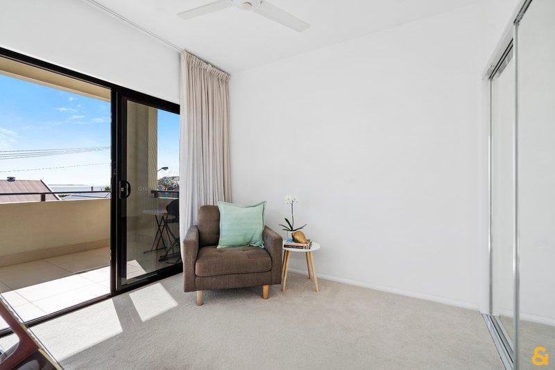 Photo - 7/72 Pine Street, Wynnum QLD 4178 - Image 11