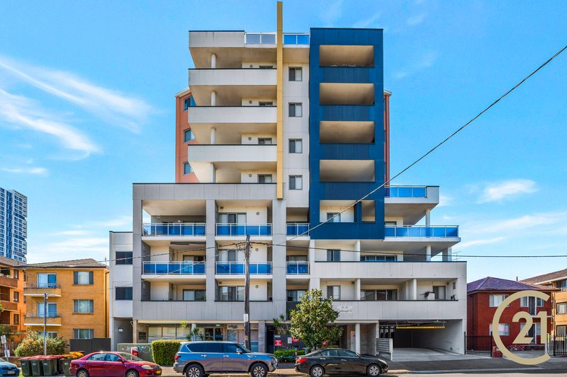Photo - 7/74-76 Castlereagh Street, Liverpool NSW 2170 - Image 1