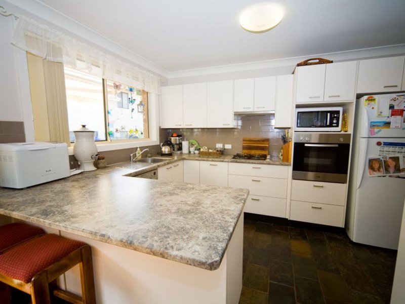 Photo - 7/74-78 Ocean View Drive, Wamberal NSW 2260 - Image 3