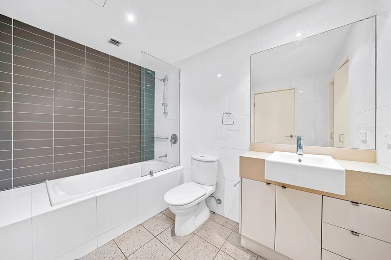 Photo - 774/4 The Crescent, Wentworth Point NSW 2127 - Image 6