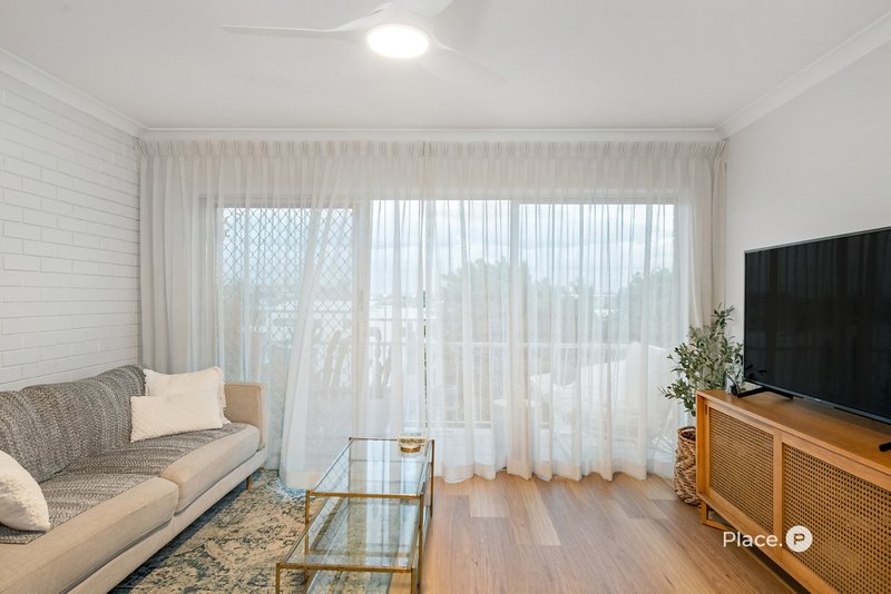 Photo - 7/77 Kirkland Avenue, Coorparoo QLD 4151 - Image 4