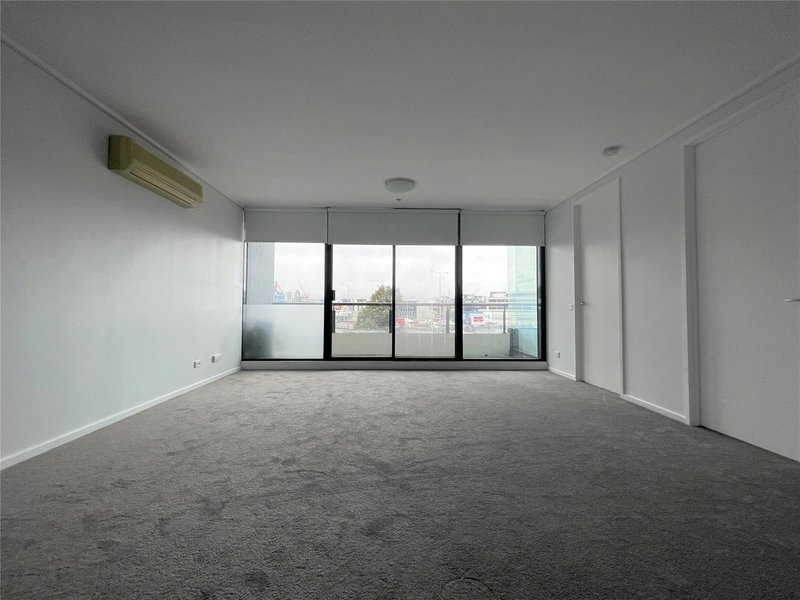 Photo - 77/99 Whiteman Street, Southbank VIC 3006 - Image 2