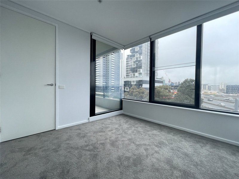 Photo - 77/99 Whiteman Street, Southbank VIC 3006 - Image 4