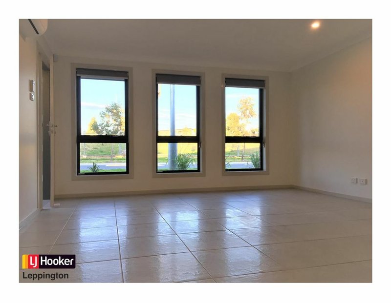 Photo - 77a Jardine Drive, Edmondson Park NSW 2174 - Image 3