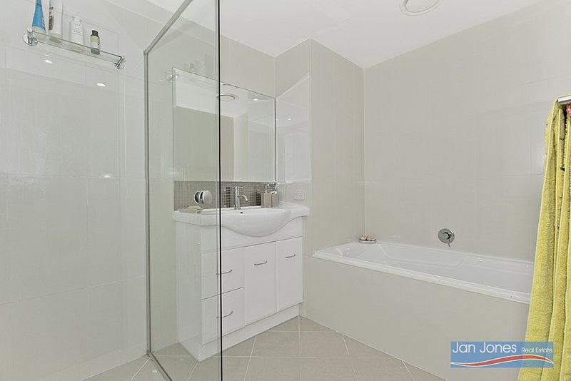 Photo - 7/8-10 Georgina St , Woody Point QLD 4019 - Image 15