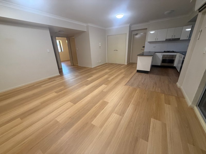 Photo - 7/8-10 Lachlan Street, Liverpool NSW 2170 - Image 1