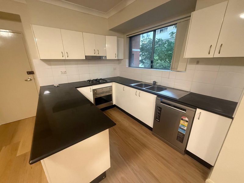 Photo - 7/8-10 Lachlan Street, Liverpool NSW 2170 - Image 6