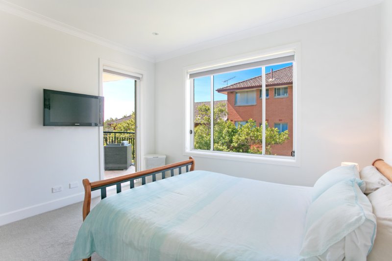 Photo - 7/8-12 Banksia Street, Dee Why NSW 2099 - Image 5