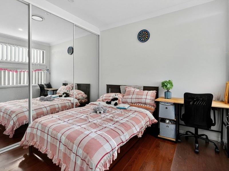 Photo - 7/8-12 Cumberland Road, Ingleburn NSW 2565 - Image 6