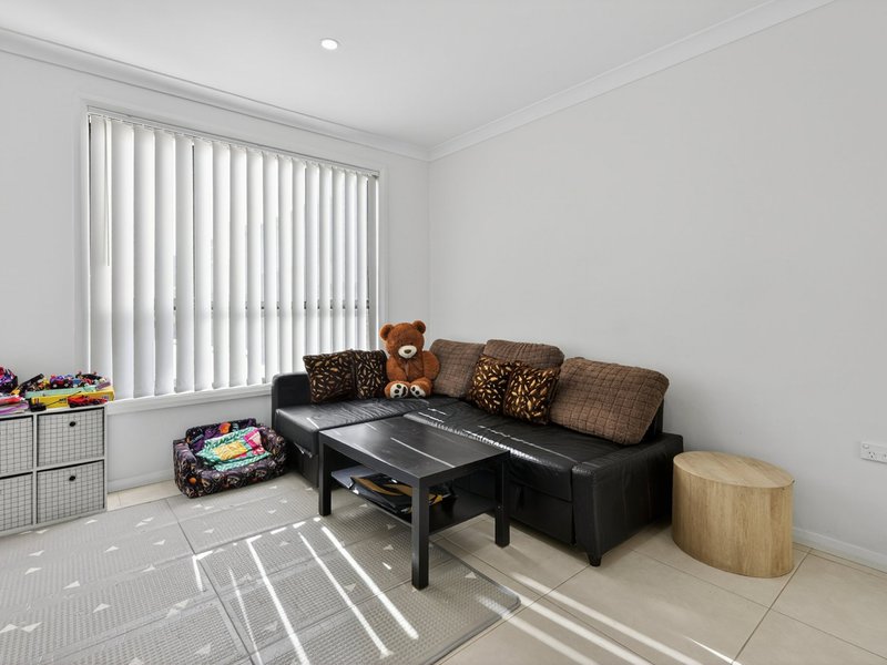 Photo - 7/8-12 Cumberland Road, Ingleburn NSW 2565 - Image 8