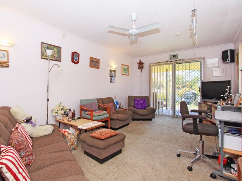 Photo - 78-80 Rosemary Street, Caboolture South QLD 4510 - Image 3