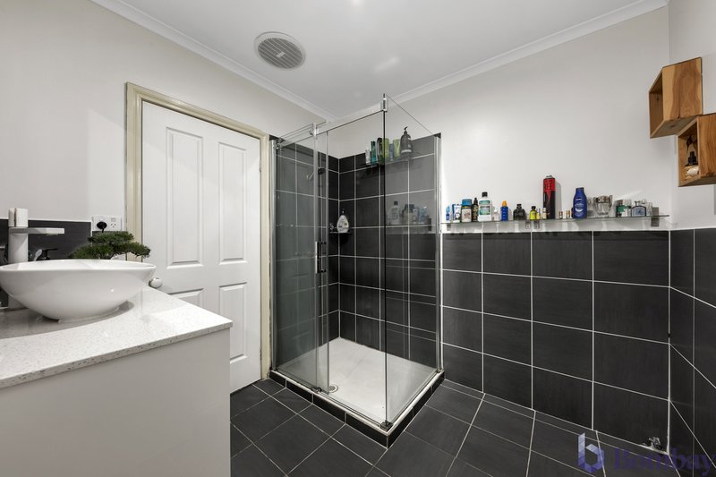 Photo - 78 Abercarn Avenue, Craigieburn VIC 3064 - Image 11