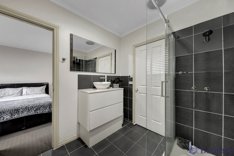 Photo - 78 Abercarn Avenue, Craigieburn VIC 3064 - Image 12