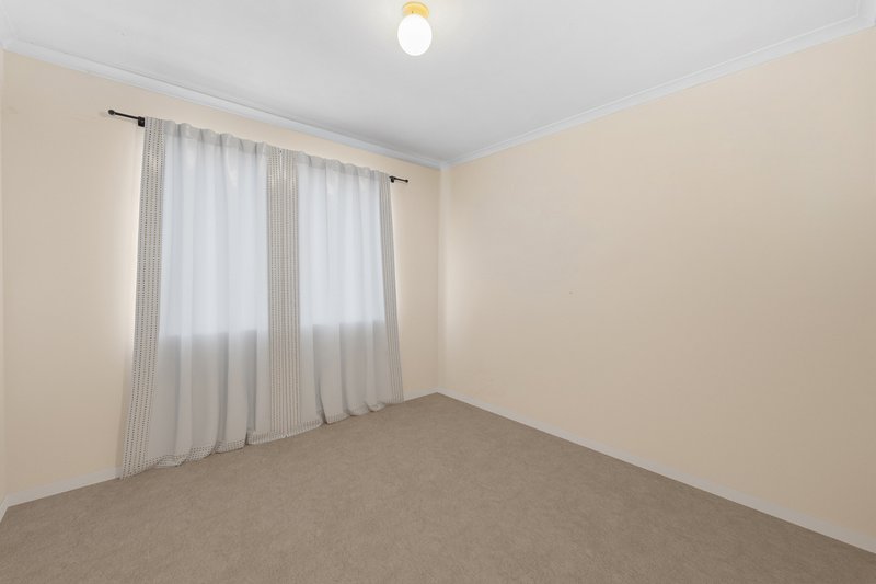 Photo - 78 Adelaide Circuit, Beenleigh QLD 4207 - Image 7