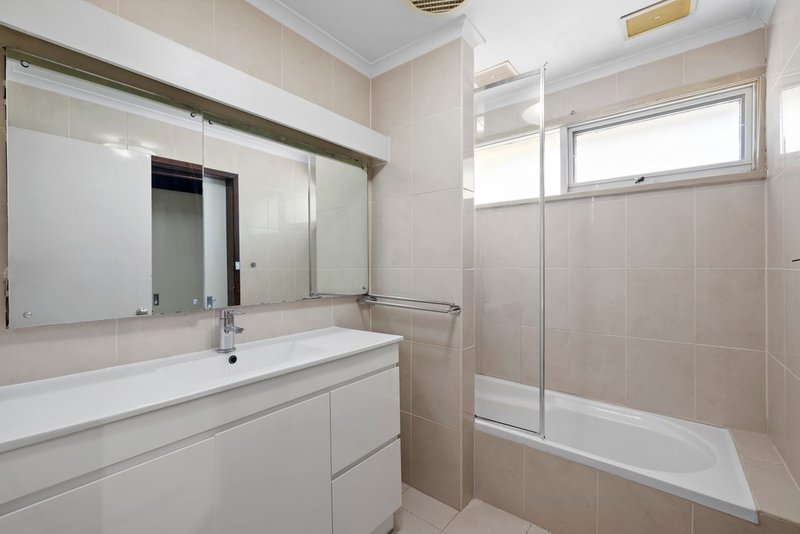 Photo - 78 Amesbury Avenue, Wantirna VIC 3152 - Image 5