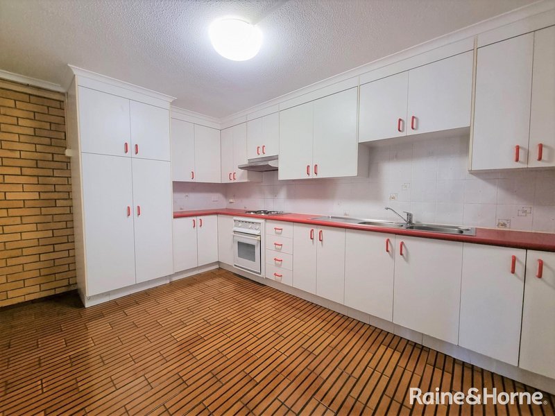 Photo - 7/8 Augustus Street, Toowong QLD 4066 - Image 2