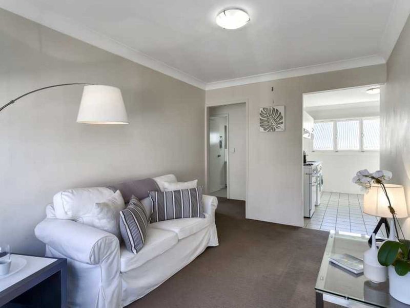 Photo - 78 Blackmore Street, Windsor QLD 4030 - Image 2