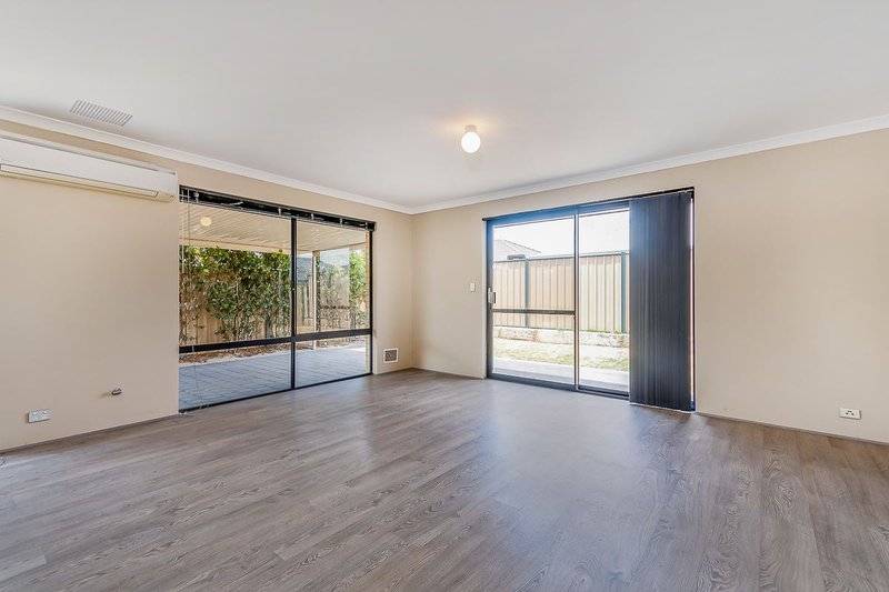 Photo - 78 Blackwood Meander, Yanchep WA 6035 - Image 8