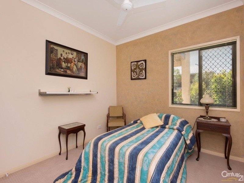 Photo - 78 Boswell Terrace, Manly QLD 4179 - Image 5