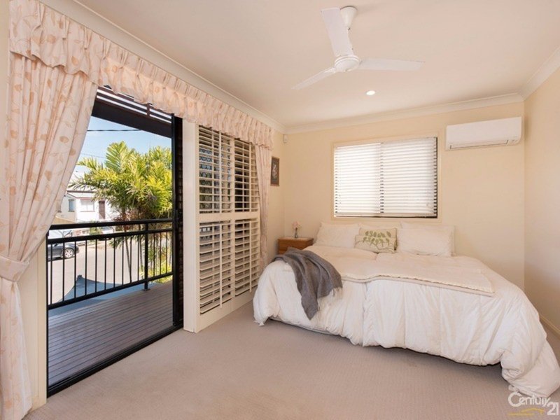 Photo - 78 Boswell Terrace, Manly QLD 4179 - Image 12