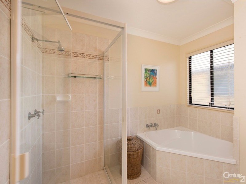 Photo - 78 Boswell Terrace, Manly QLD 4179 - Image 13