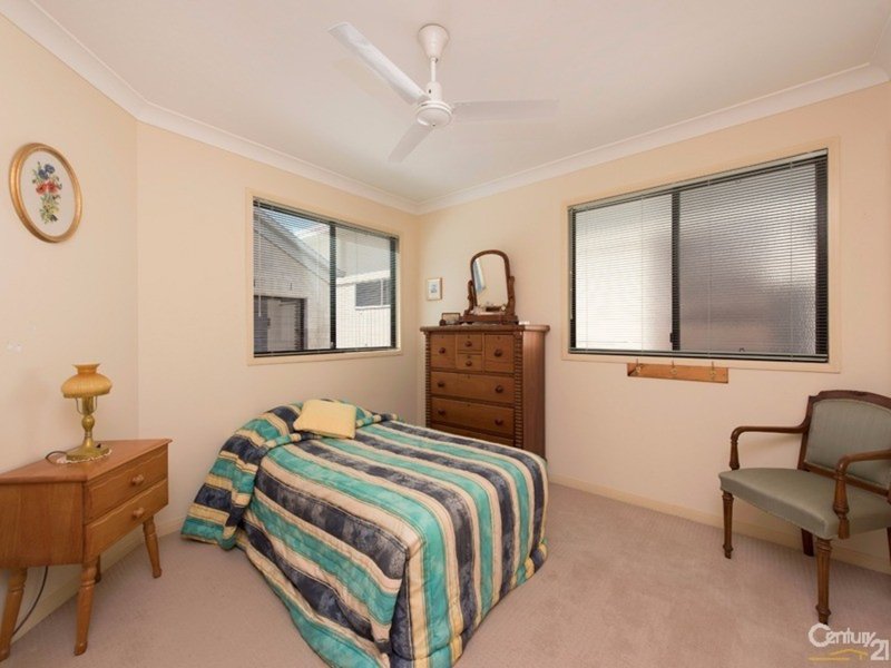 Photo - 78 Boswell Terrace, Manly QLD 4179 - Image 14