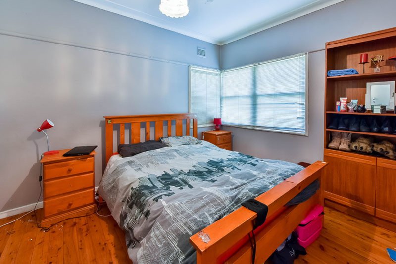 Photo - 78 Bradbury Avenue, Campbelltown NSW 2560 - Image 5