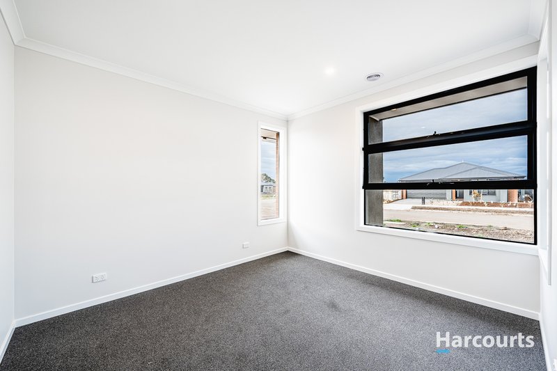 Photo - 78 Brown Boulevard, Donnybrook VIC 3064 - Image 5