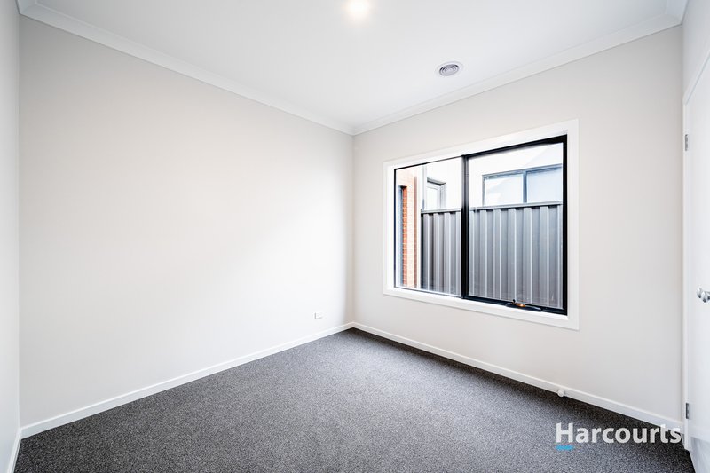 Photo - 78 Brown Boulevard, Donnybrook VIC 3064 - Image 7