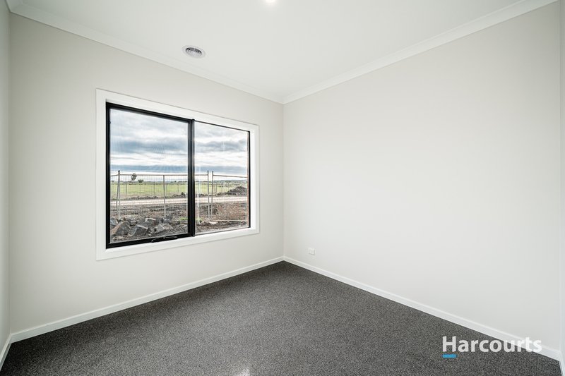 Photo - 78 Brown Boulevard, Donnybrook VIC 3064 - Image 8