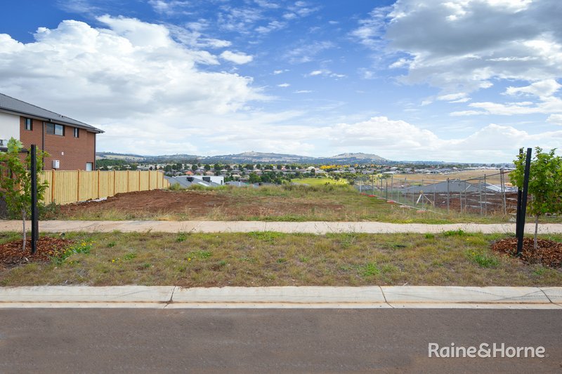 Photo - 78 Budburst Drive, Sunbury VIC 3429 - Image 8