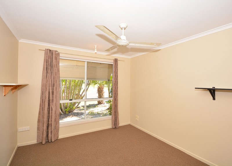 Photo - 78 Caddy Ave , Urraween QLD 4655 - Image 9