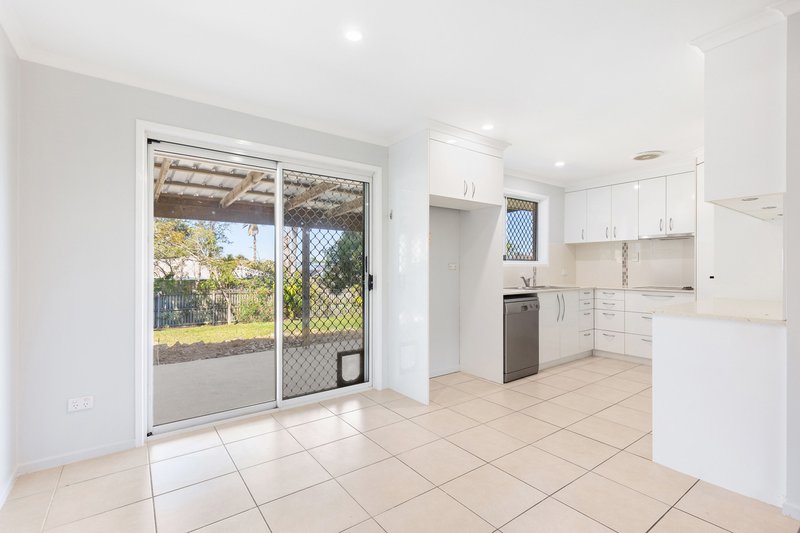 Photo - 78 Caddy Avenue, Urraween QLD 4655 - Image 3