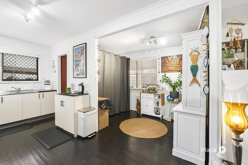 Photo - 78 Colburn Avenue, Victoria Point QLD 4165 - Image 8