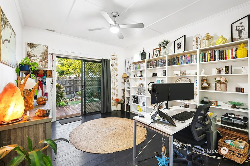 Photo - 78 Colburn Avenue, Victoria Point QLD 4165 - Image 9