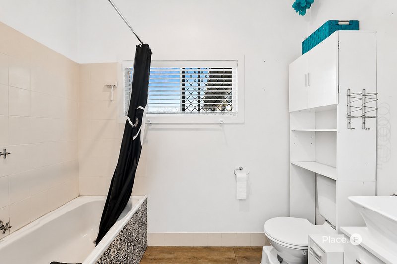 Photo - 78 Colburn Avenue, Victoria Point QLD 4165 - Image 11