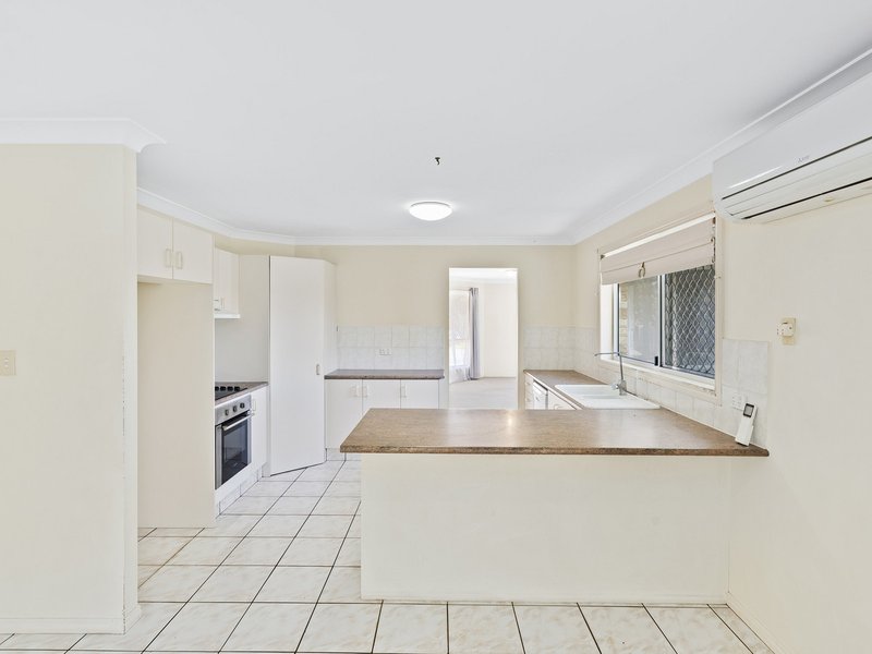 Photo - 78 Coronet Crescent, Burleigh Waters QLD 4220 - Image 6