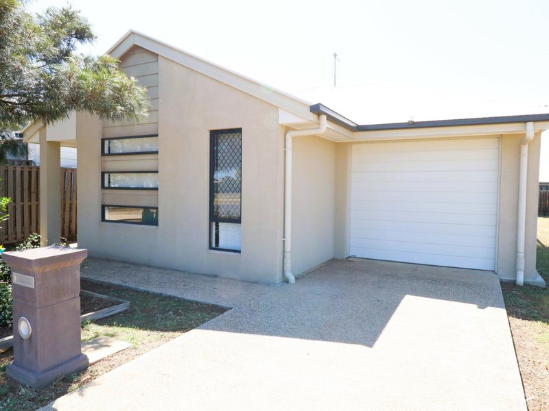 Photo - 78 Currey Street, Roma QLD 4455 - Image 2