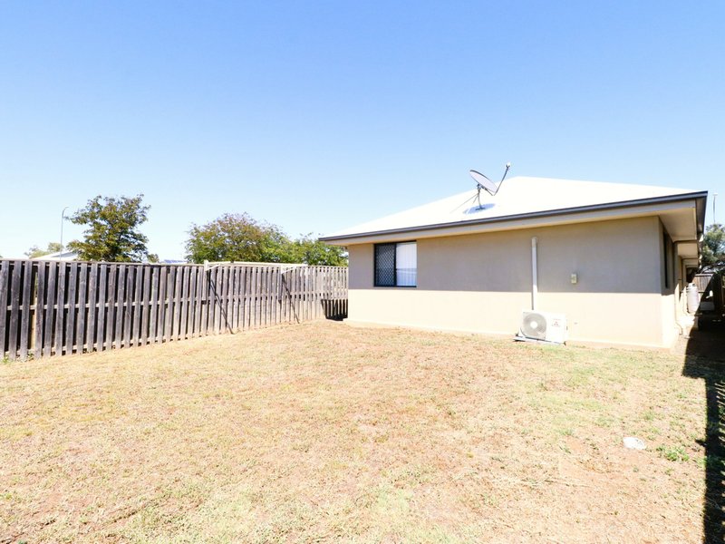 Photo - 78 Currey Street, Roma QLD 4455 - Image 16