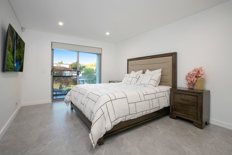 Photo - 78 Denman Road, Georges Hall NSW 2198 - Image 5